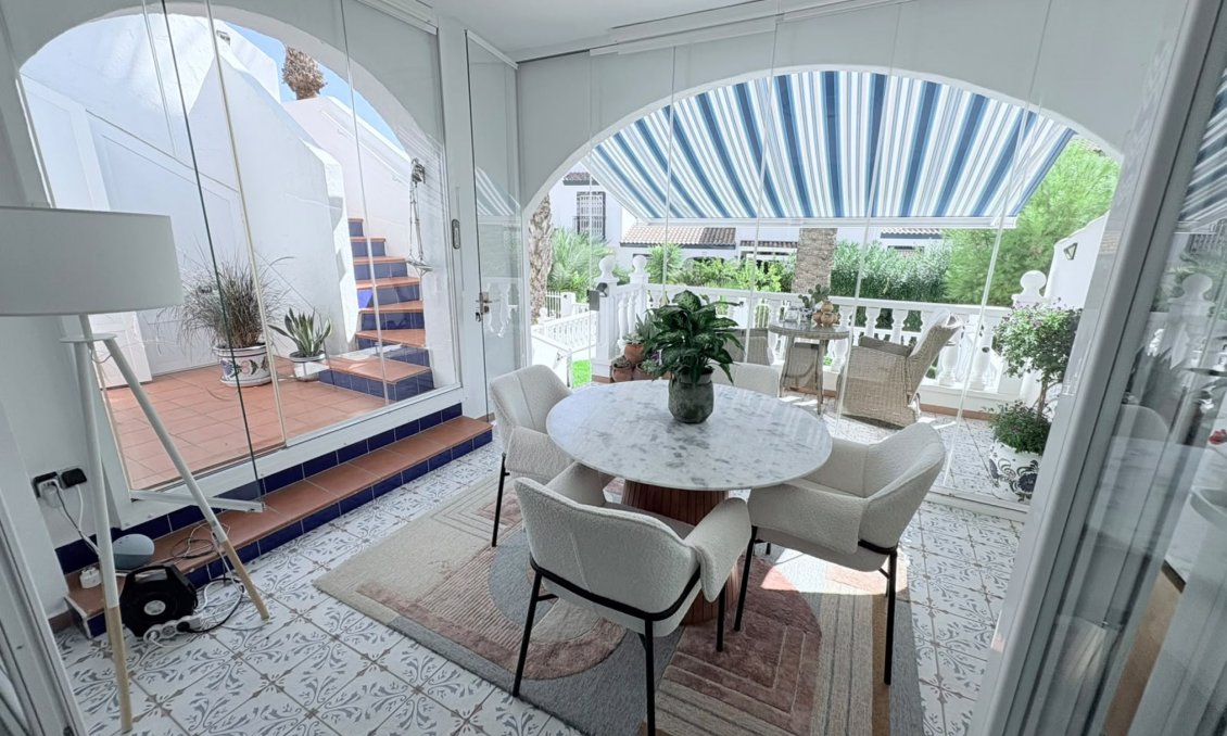 Revente - Villa -
Villamartin - Costa Blanca