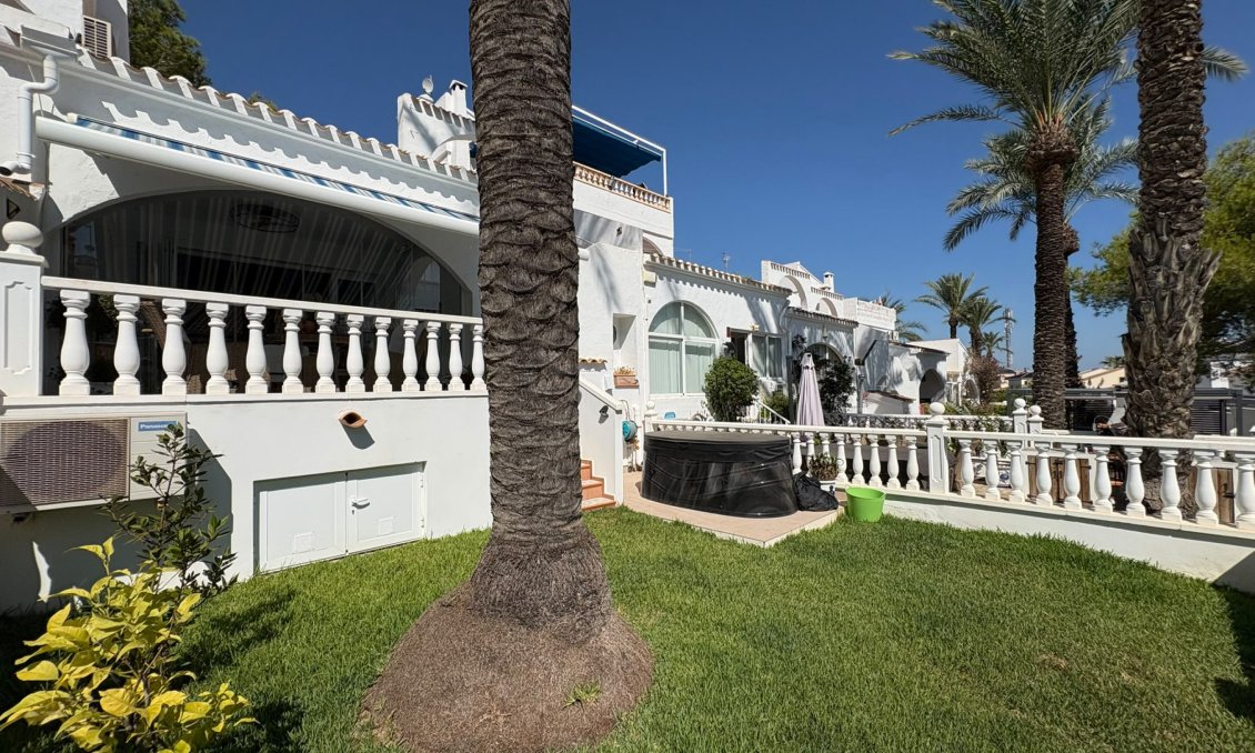Revente - Villa -
Villamartin - Costa Blanca