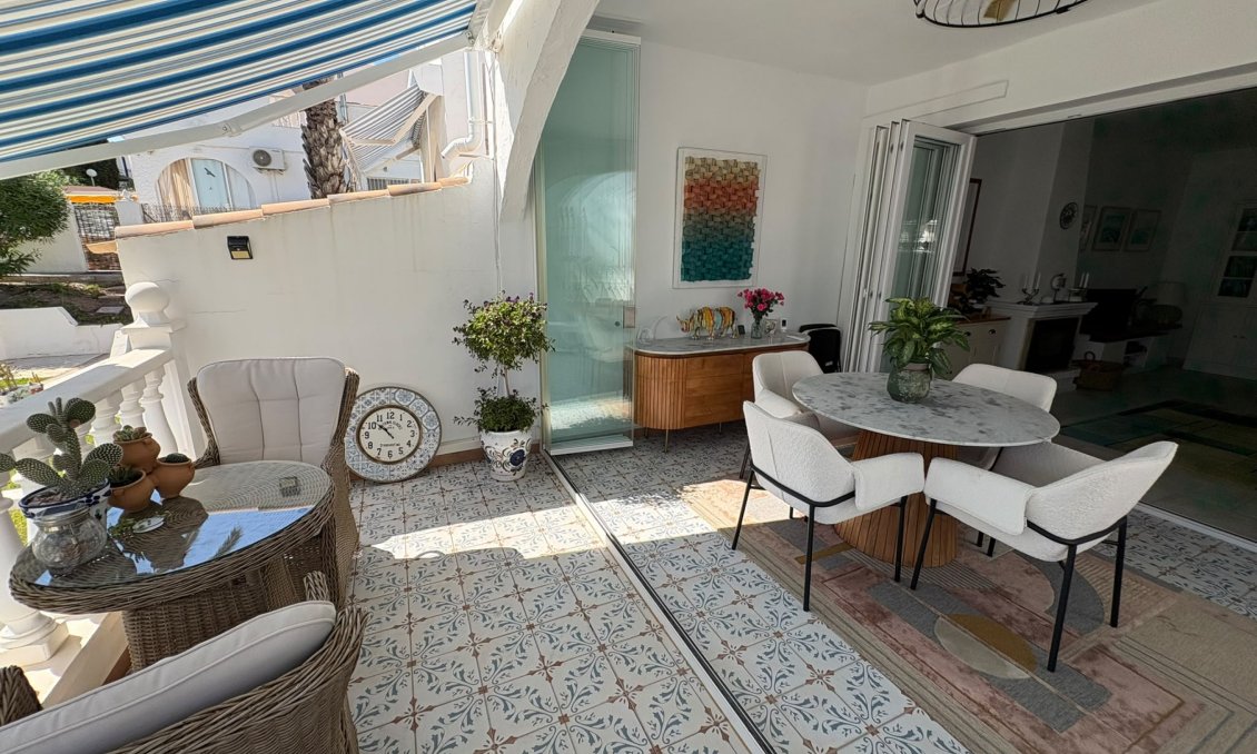 Revente - Villa -
Villamartin - Costa Blanca