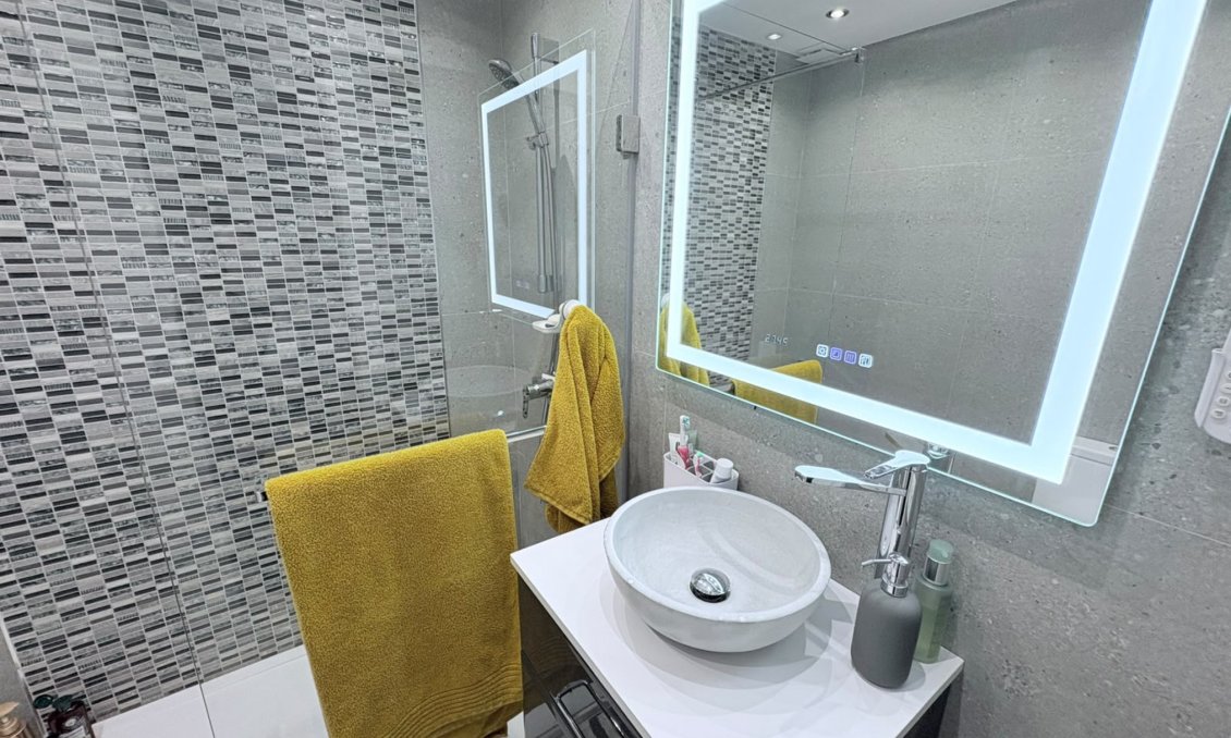 Revente - Villa -
Villamartin - Costa Blanca