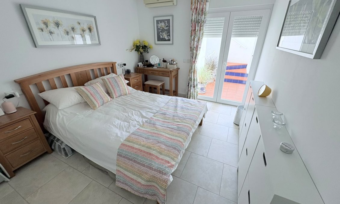 Revente - Villa -
Villamartin - Costa Blanca