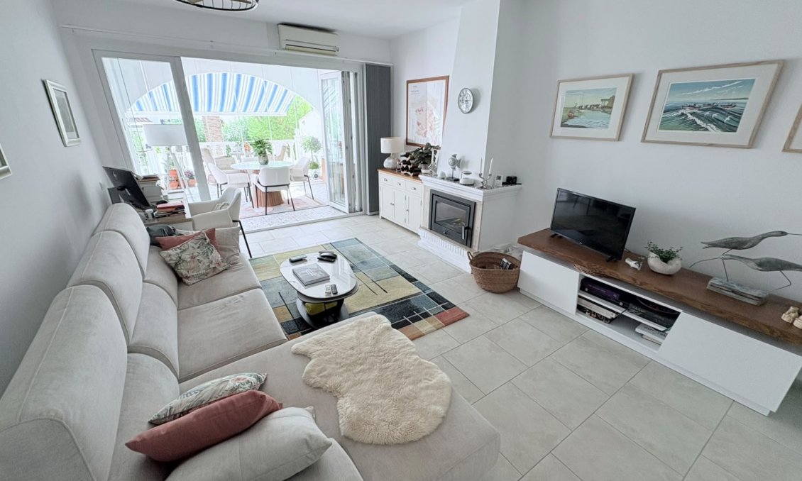 Revente - Villa -
Villamartin - Costa Blanca