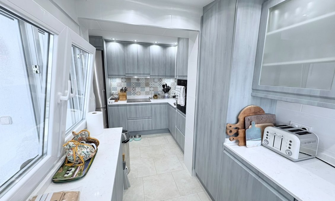Revente - Villa -
Villamartin - Costa Blanca