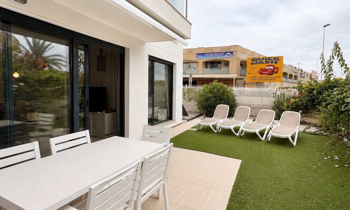 Használt Ingatlanok - Apartman -
Orihuela Costa - Costa Blanca