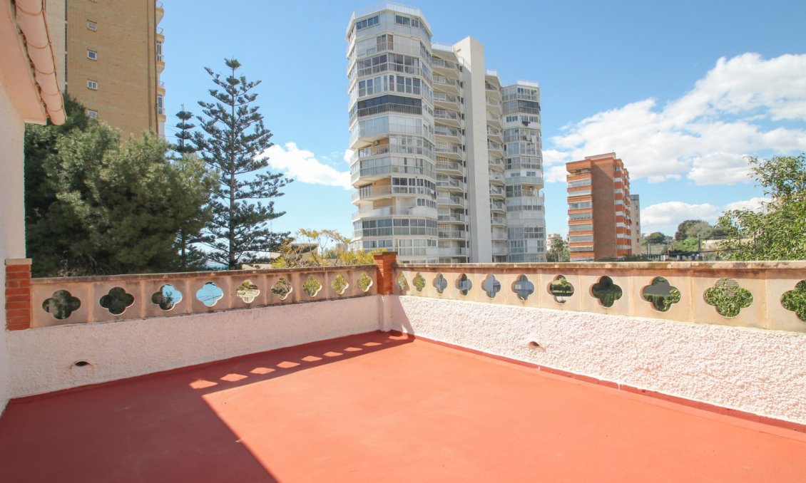 Használt Ingatlanok - Villa -
El Campello - Costa Blanca