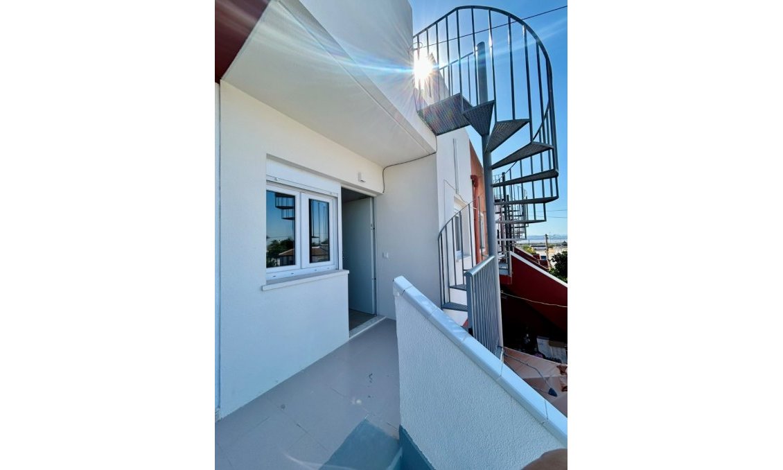Használt Ingatlanok - Apartman -
Torrevieja - Costa Blanca