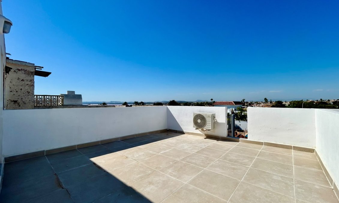 Használt Ingatlanok - Apartman -
Torrevieja - Costa Blanca