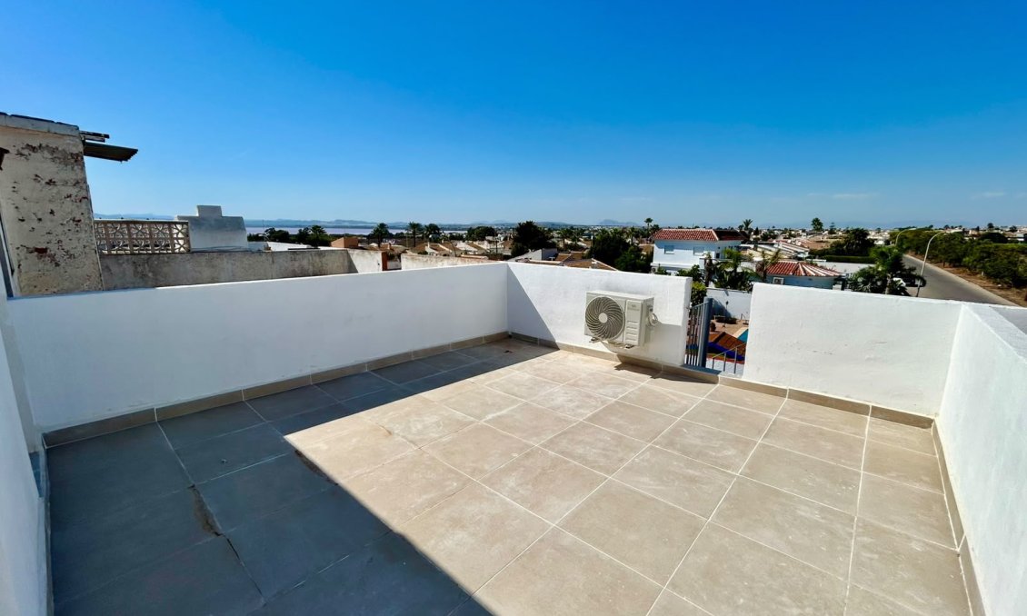 Használt Ingatlanok - Apartman -
Torrevieja - Costa Blanca