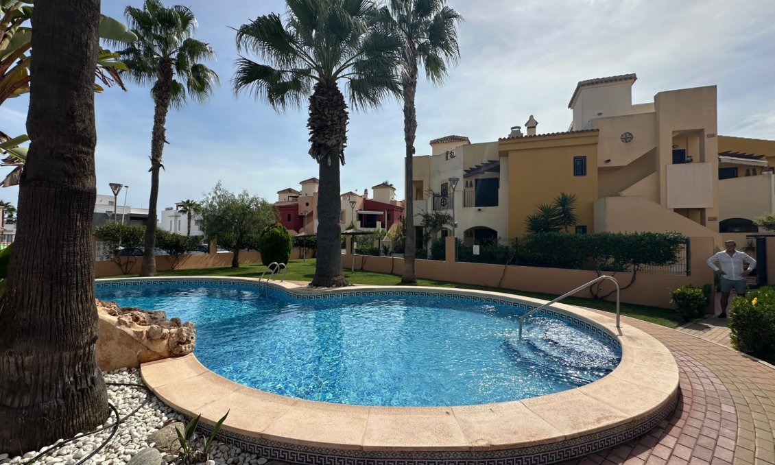 Revânzare - Bungalou -
Orihuela Costa - Costa Blanca