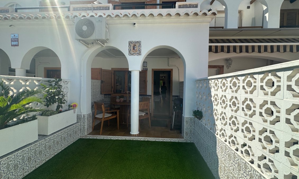 Segunda mano - Adosado -
La Mata - Costa Blanca