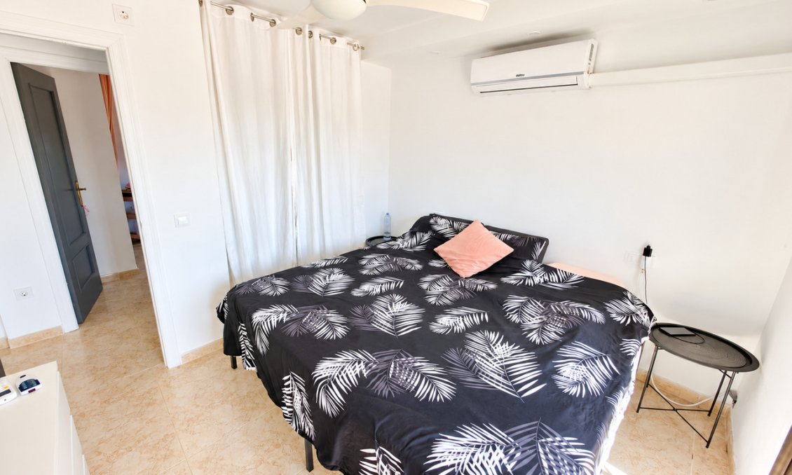 Segunda mano - Villa -
Villamartin - Costa Blanca