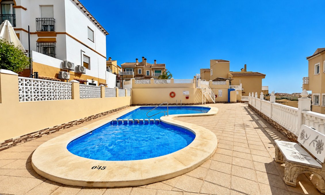 Segunda mano - Villa -
Villamartin - Costa Blanca