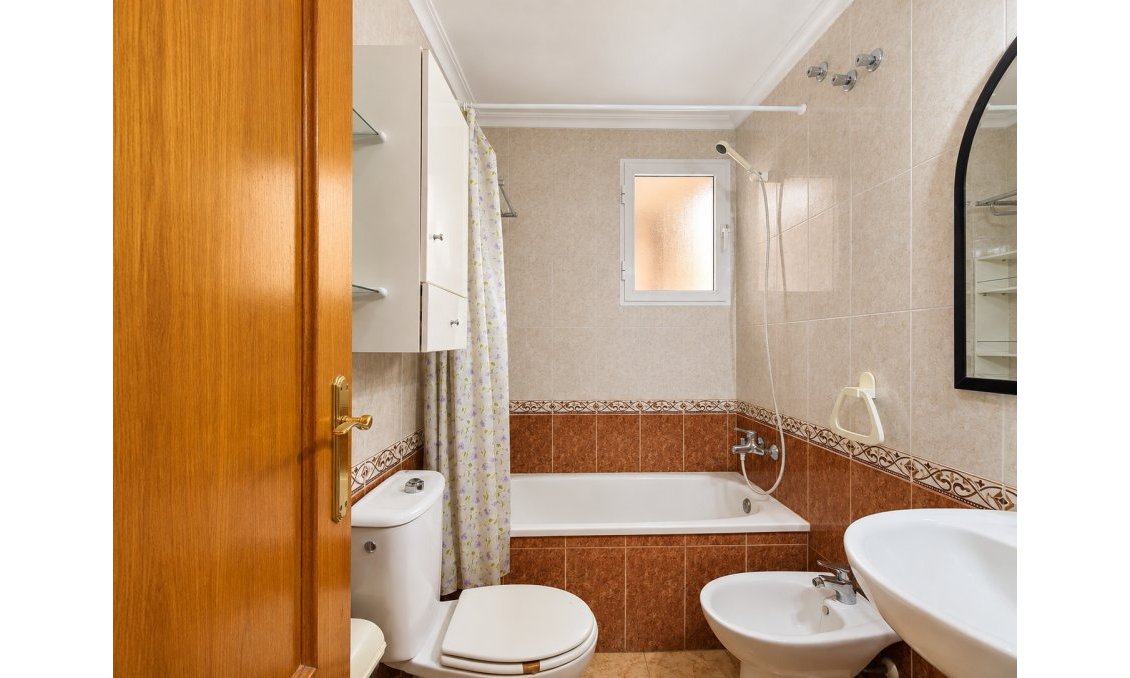 Használt Ingatlanok - Apartman -
Torrevieja - Costa Blanca
