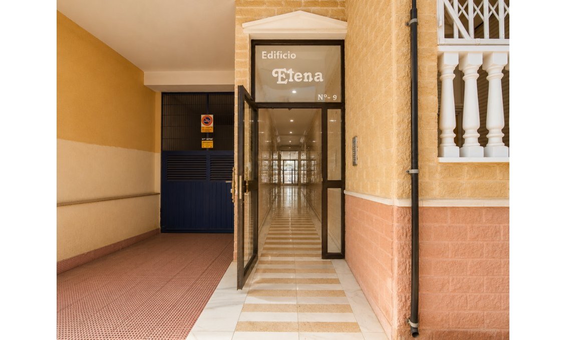 Használt Ingatlanok - Apartman -
Torrevieja - Costa Blanca