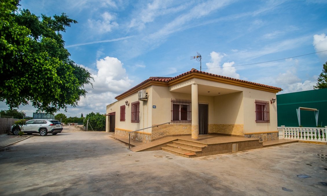 Segunda mano - Villa -
Orihuela - Inland