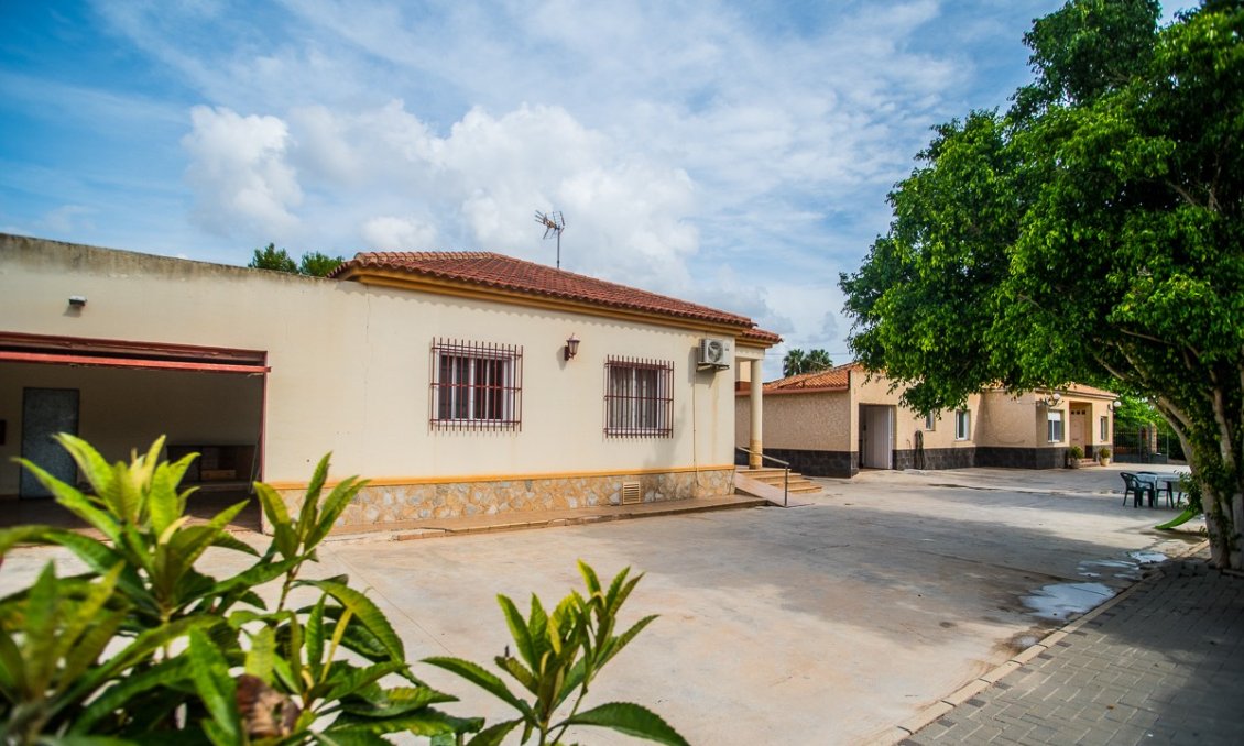 Segunda mano - Villa -
Orihuela - Inland