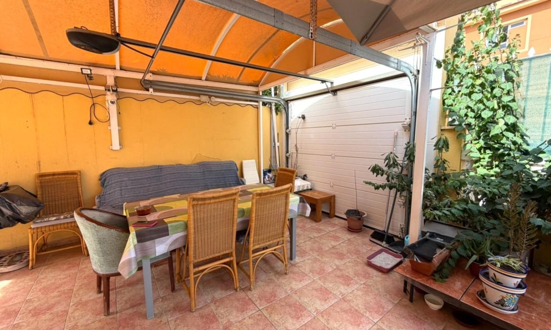 Segunda mano - Bungalow -
Torrevieja - La Mata