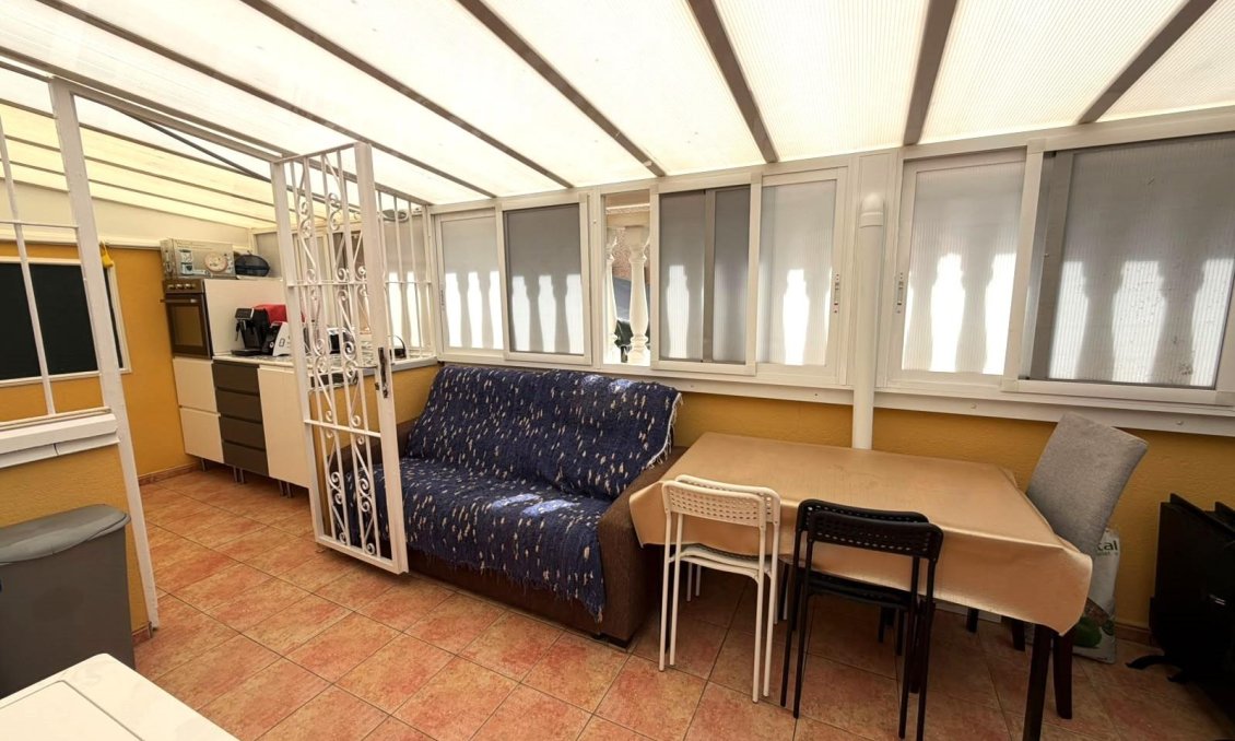 Segunda mano - Bungalow -
Torrevieja - La Mata