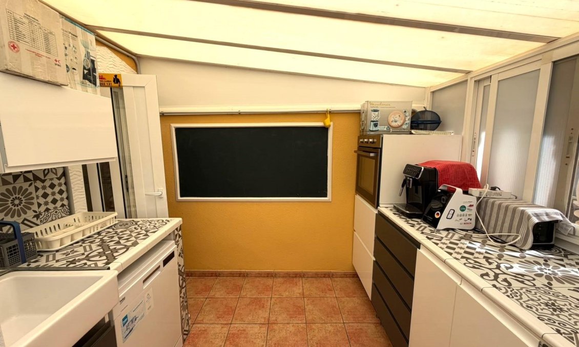 Segunda mano - Bungalow -
Torrevieja - La Mata