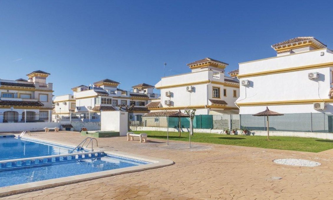 Wiederverkauf - Stadthaus -
Torrevieja - Carrefour