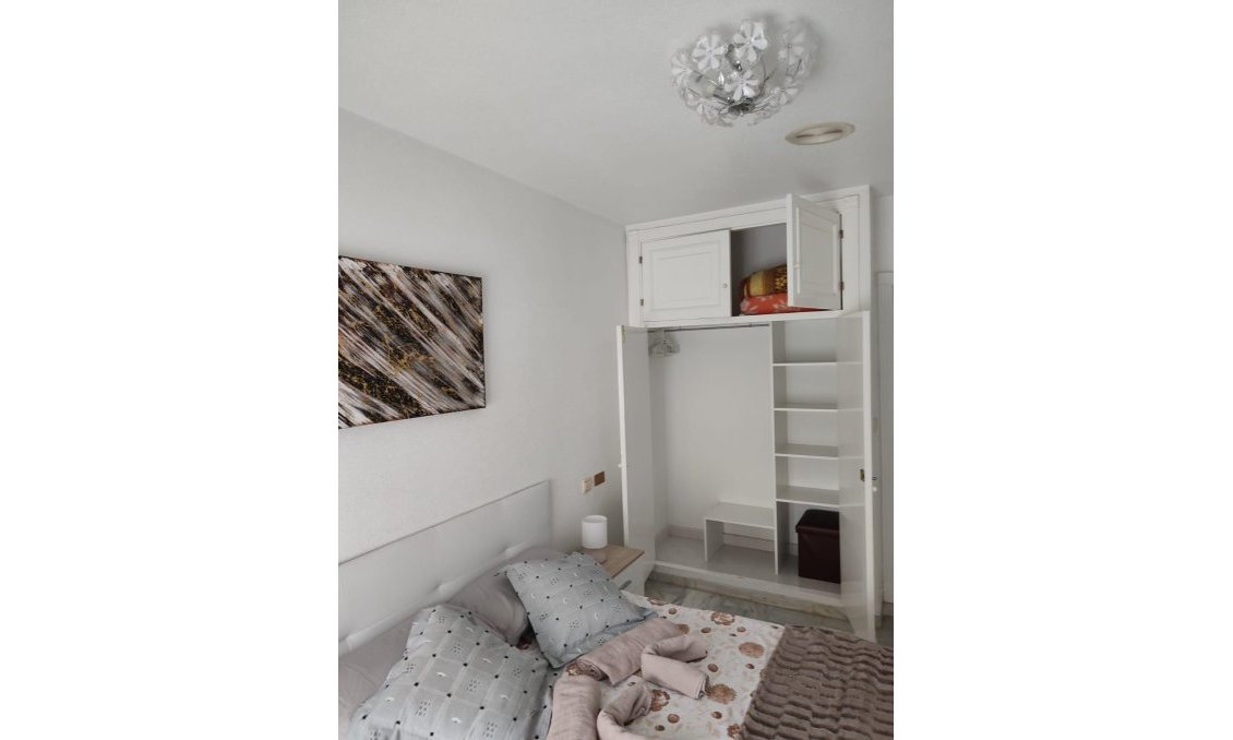 Segunda mano - Apartamento -
Torrevieja - Los Frutales
