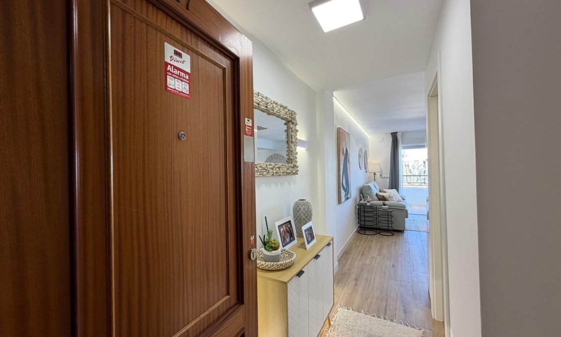 Segunda mano - Apartamento -
Torrevieja - Punta Prima