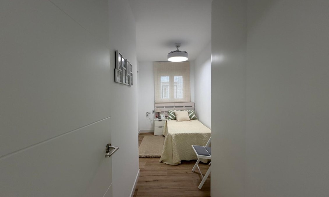 Segunda mano - Apartamento -
Torrevieja - Punta Prima