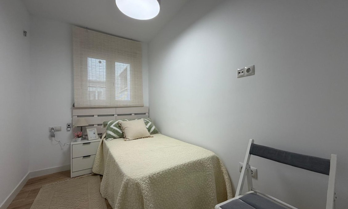 Segunda mano - Apartamento -
Torrevieja - Punta Prima
