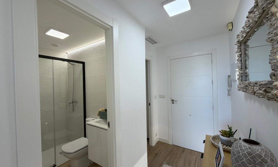 Segunda mano - Apartamento -
Torrevieja - Punta Prima