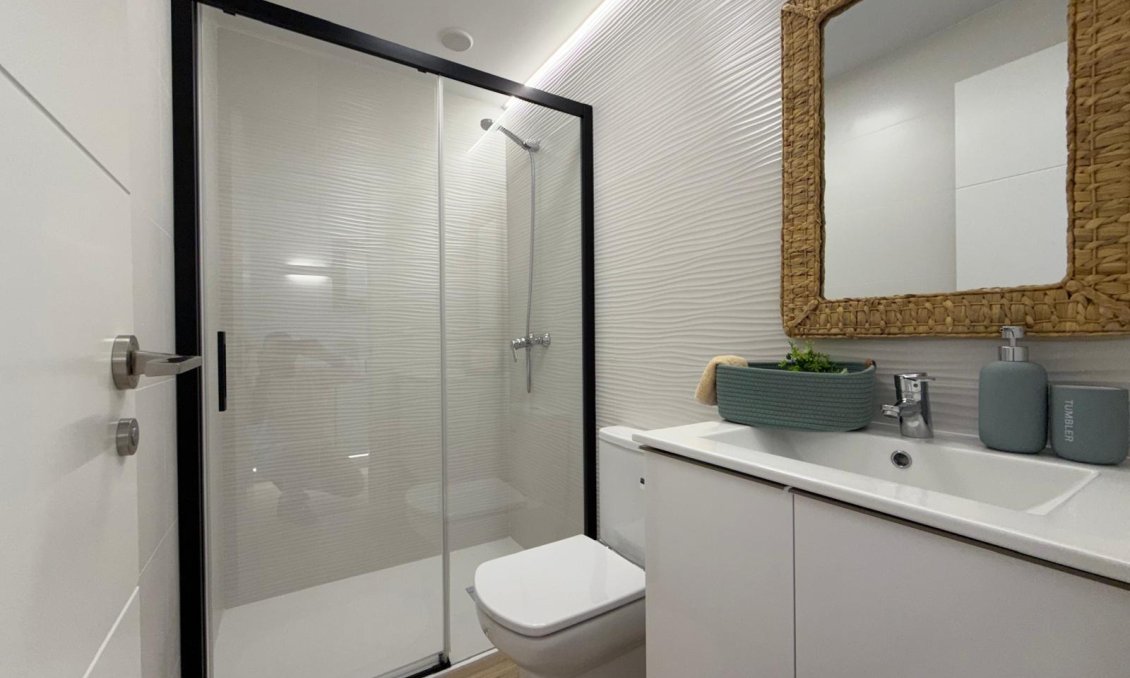 Segunda mano - Apartamento -
Torrevieja - Punta Prima