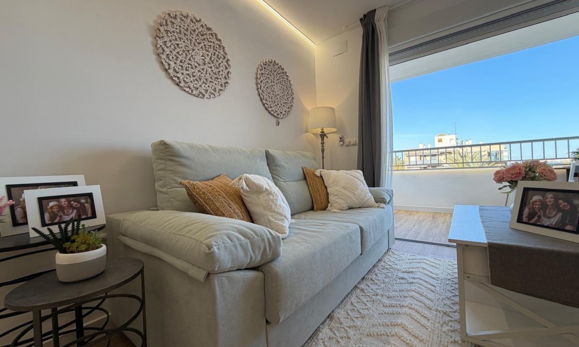 Segunda mano - Apartamento -
Torrevieja - Punta Prima