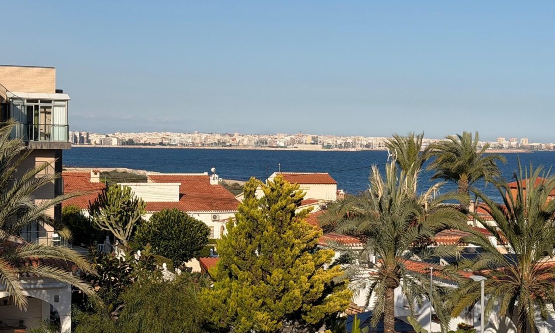 Segunda mano - Apartamento -
Torrevieja - Punta Prima