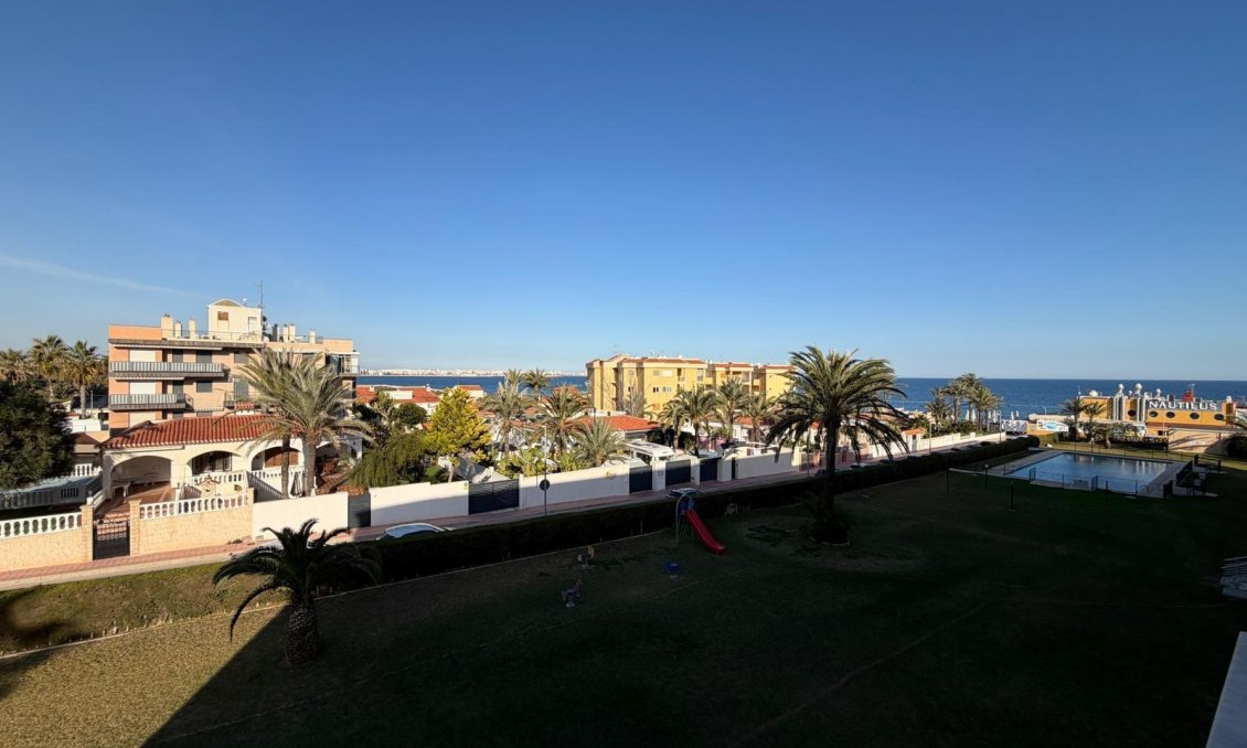 Segunda mano - Apartamento -
Torrevieja - Punta Prima