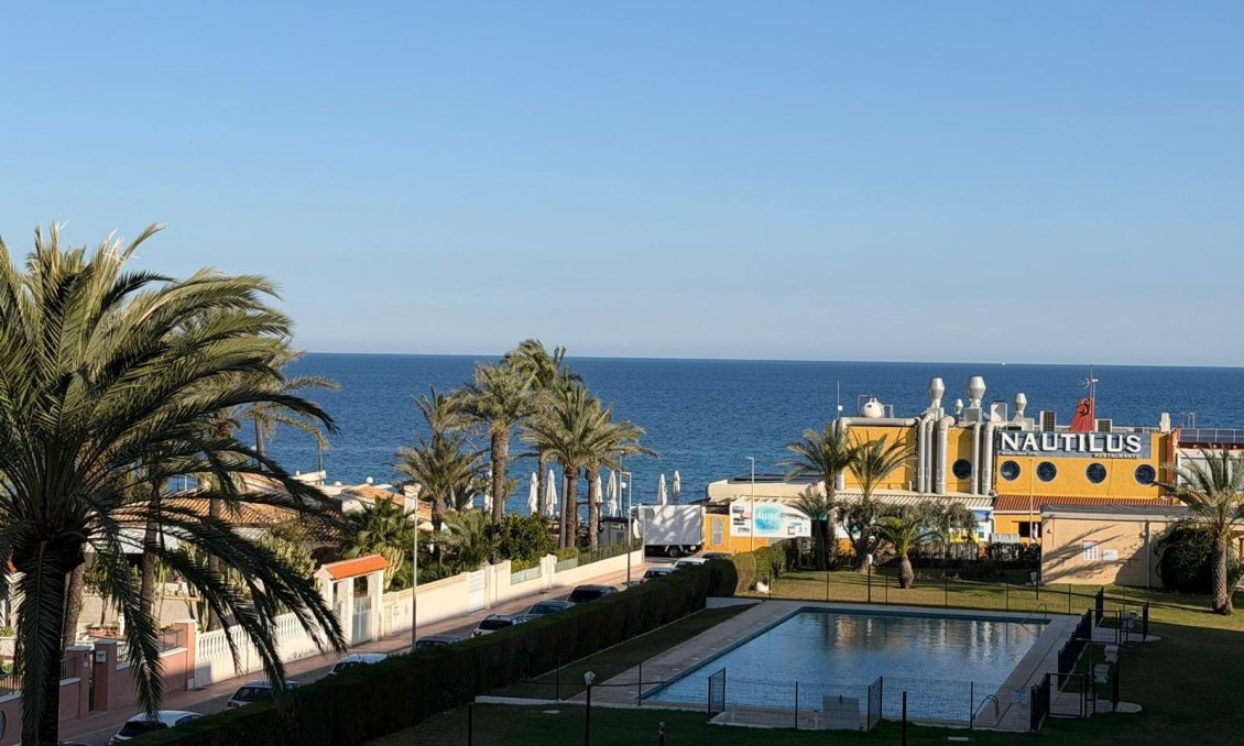 Segunda mano - Apartamento -
Torrevieja - Punta Prima
