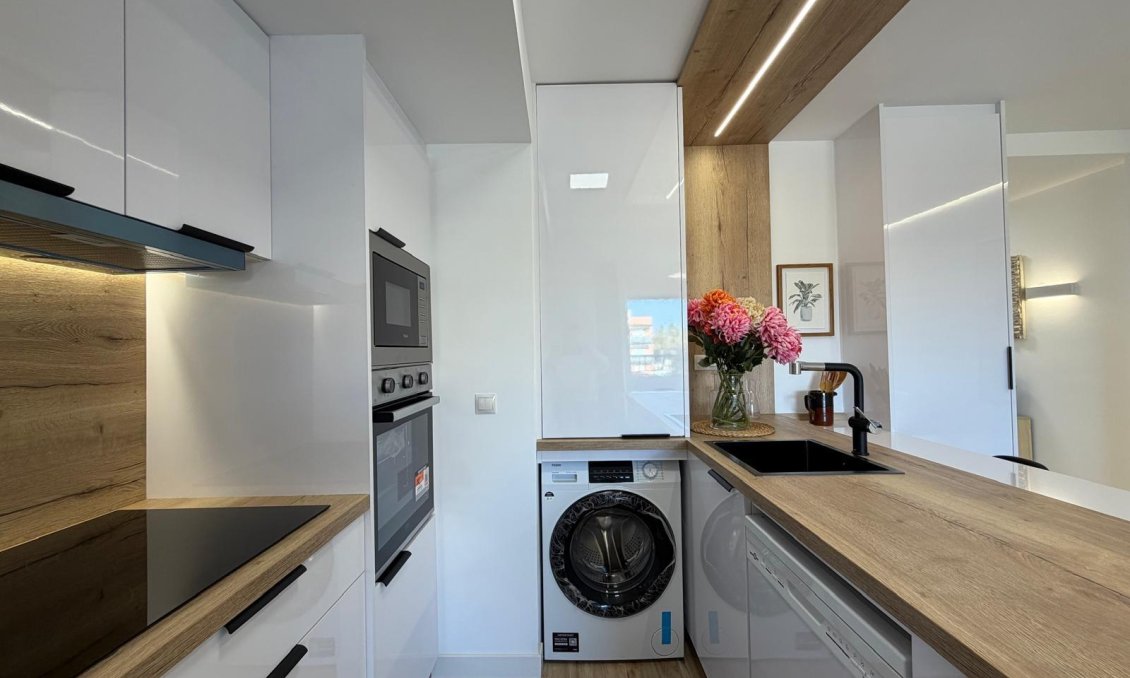 Segunda mano - Apartamento -
Torrevieja - Punta Prima