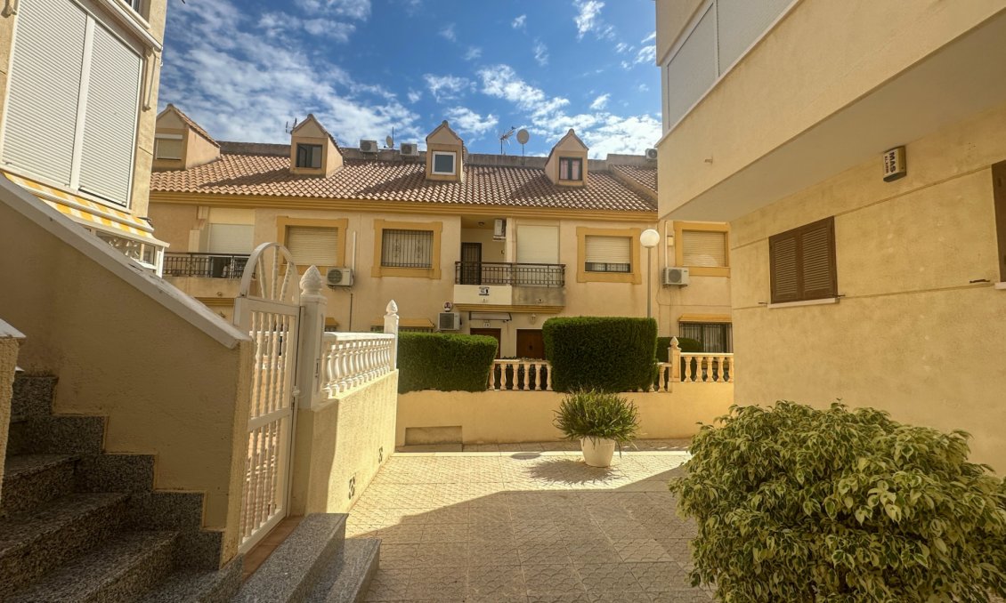 Segunda mano - Apartamento -
La Zenia - Costa Blanca