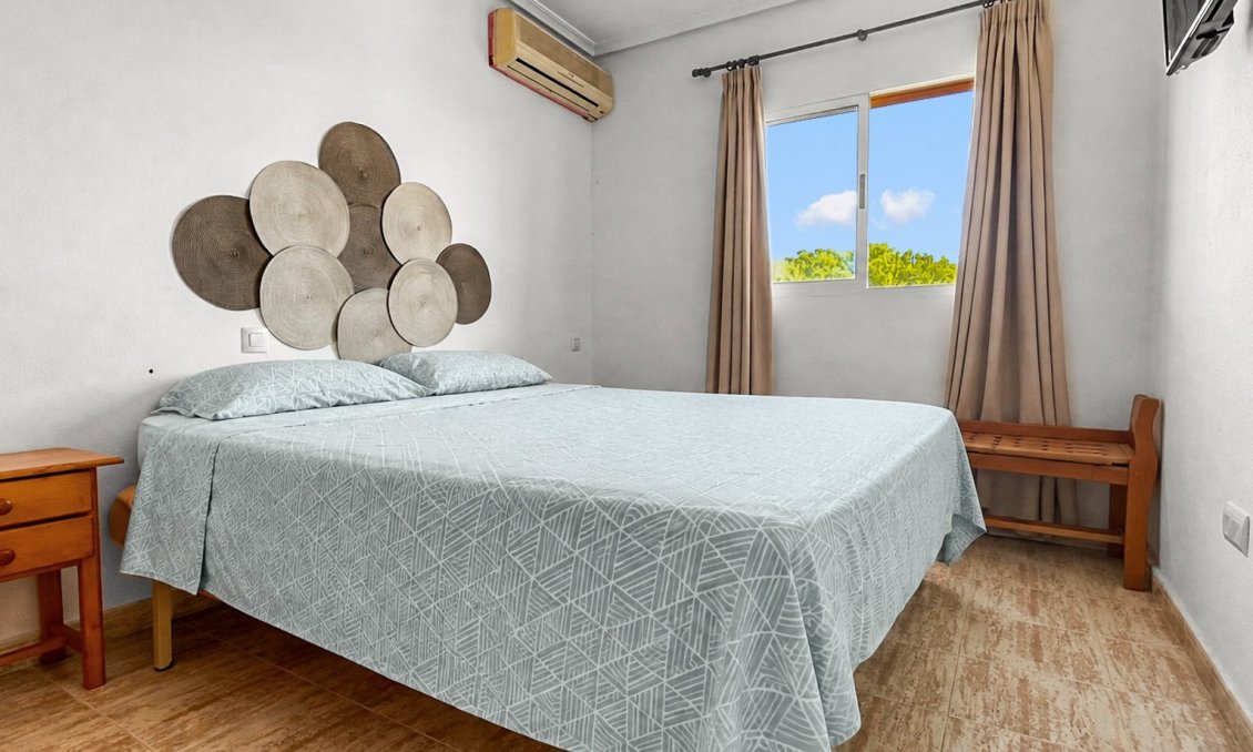 Segunda mano - Apartamento -
Mil Palmeras - Costa Blanca