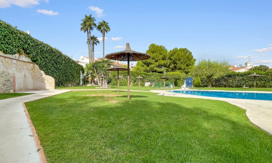 Segunda mano - Apartamento -
Mil Palmeras - Costa Blanca