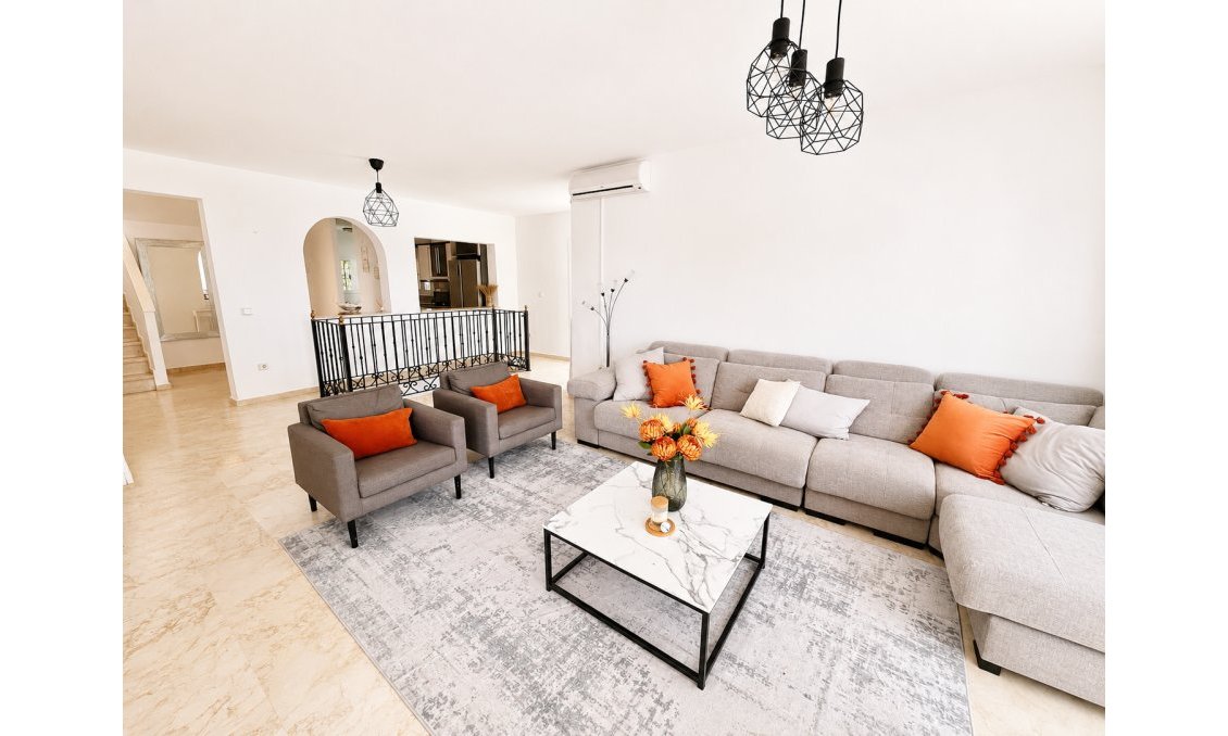 Használt Ingatlanok - Villa -
Orihuela Costa - Costa Blanca