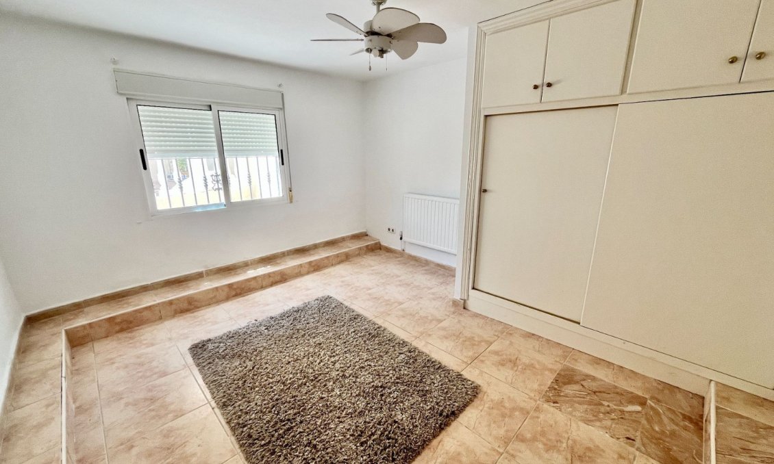 Használt Ingatlanok - Villa -
Orihuela Costa - Costa Blanca