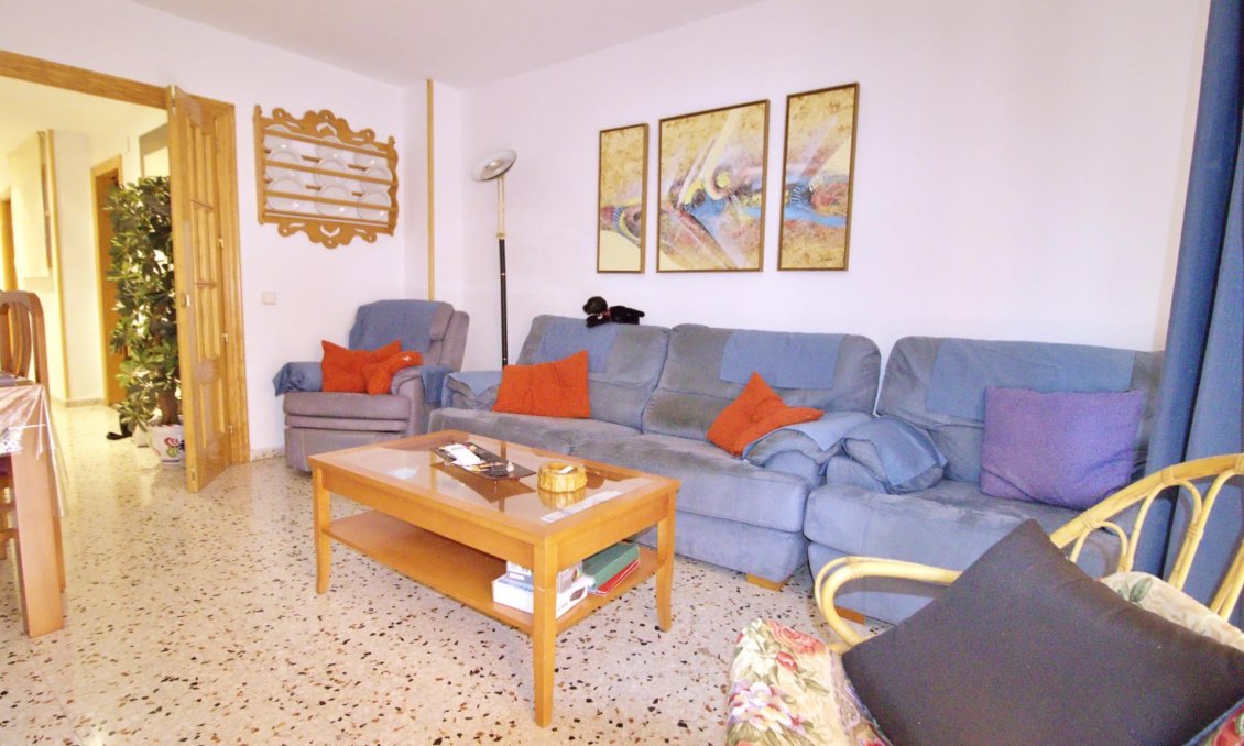 Wiederverkauf - Wohnung -
Alicante - Benalua