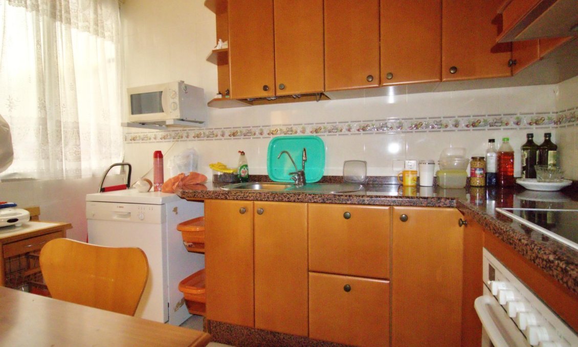 Wiederverkauf - Wohnung -
Alicante - Benalua