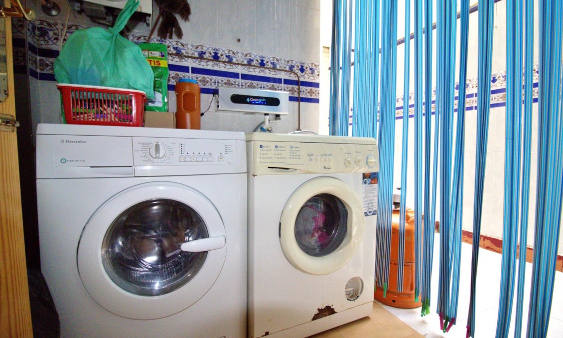 Wiederverkauf - Wohnung -
Alicante - Benalua
