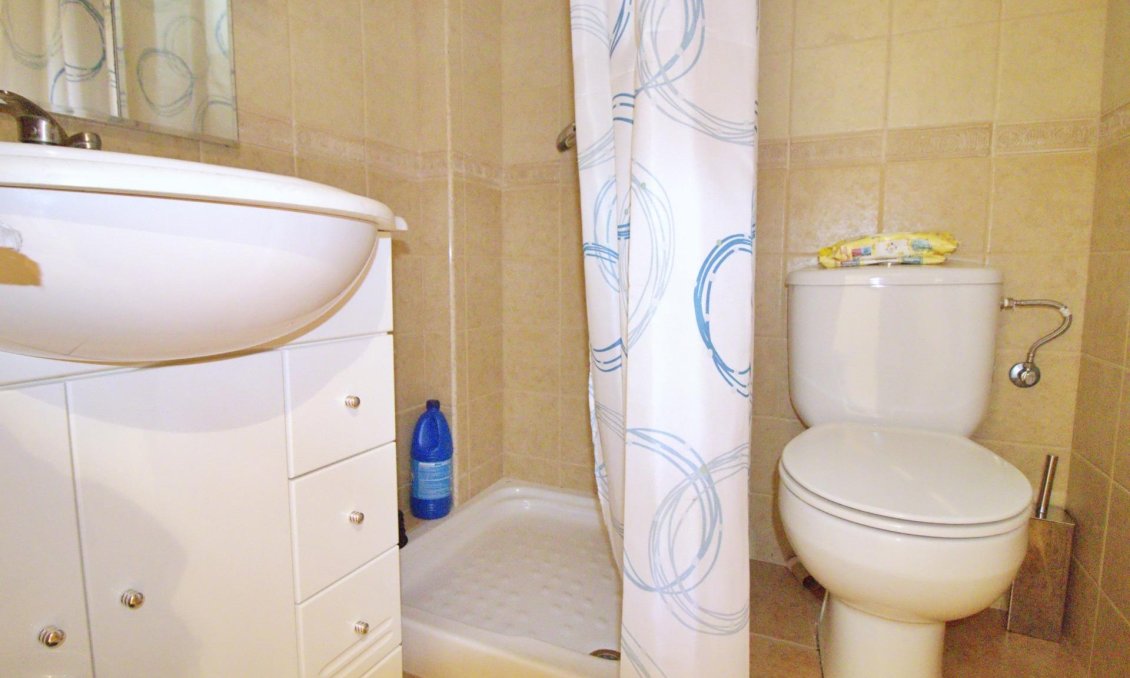 Wiederverkauf - Wohnung -
Alicante - Benalua