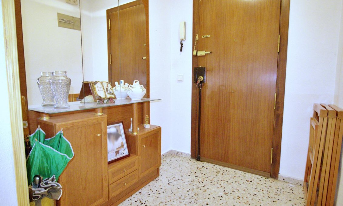 Wiederverkauf - Wohnung -
Alicante - Benalua