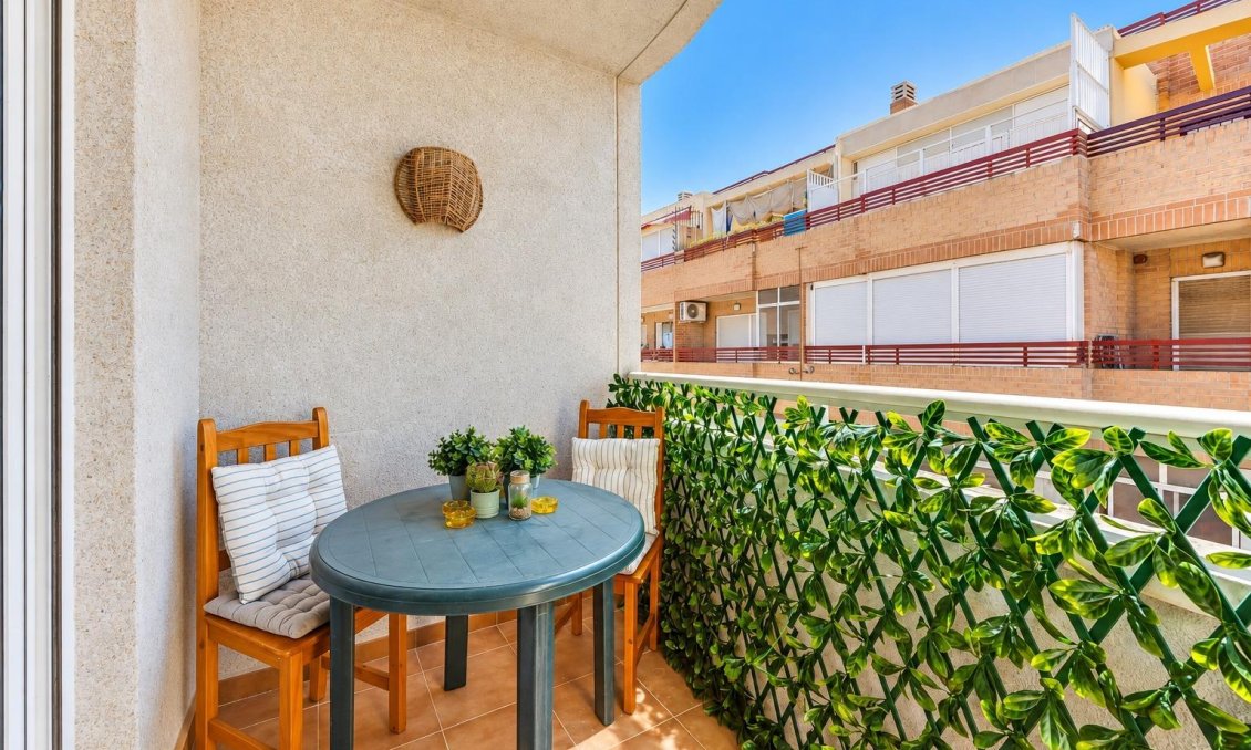 Segunda mano - Apartamento -
Torrevieja - Centro