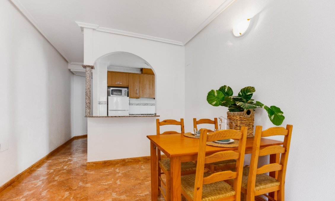 Segunda mano - Apartamento -
Torrevieja - Centro