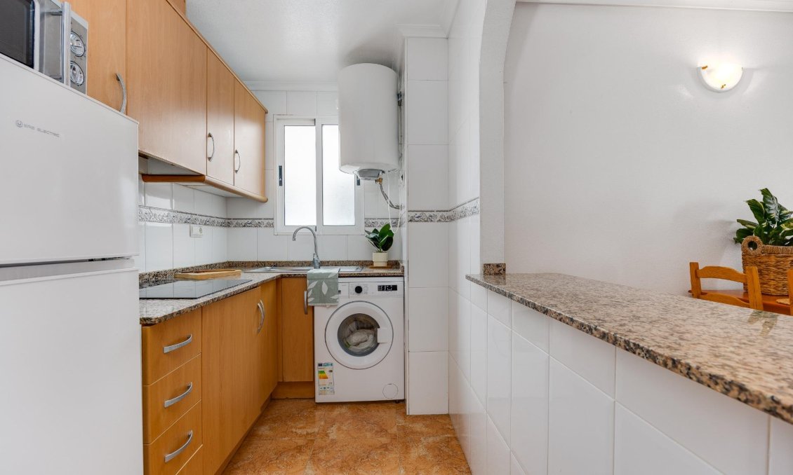 Segunda mano - Apartamento -
Torrevieja - Centro