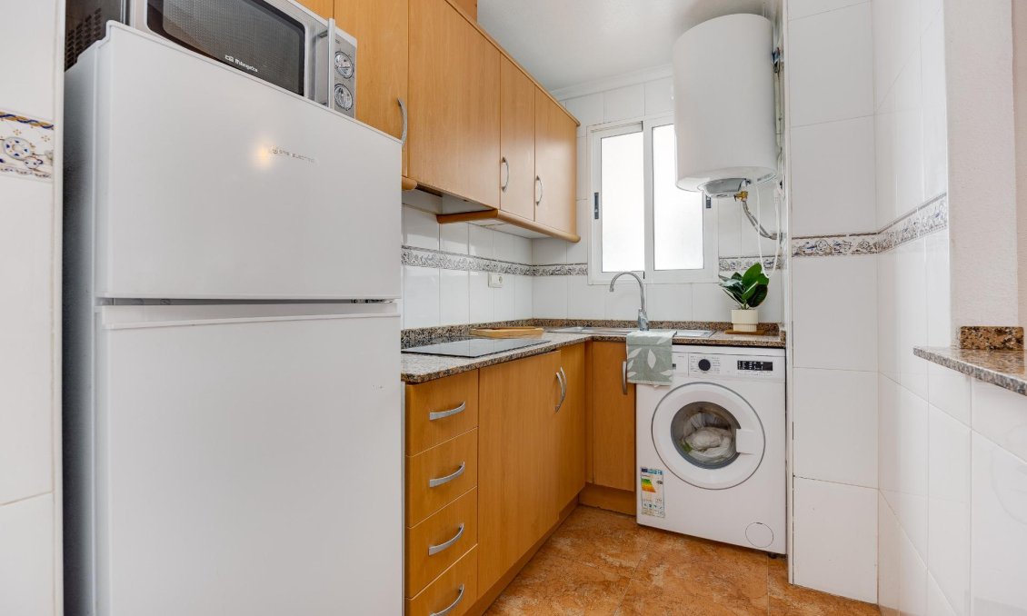 Segunda mano - Apartamento -
Torrevieja - Centro