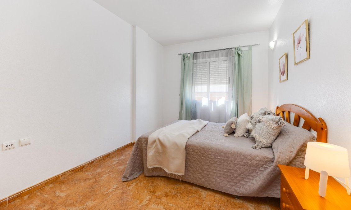 Segunda mano - Apartamento -
Torrevieja - Centro
